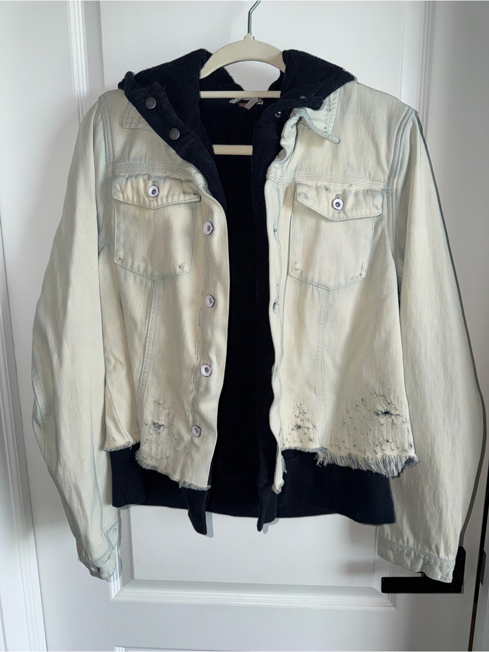 Free People Distressed Denim Jacket Hoodie Layered Trucker Jacket Raw Hem - Picture 7 of 8